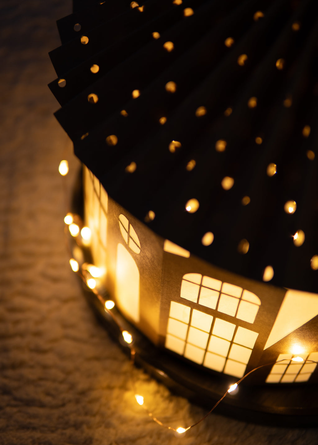 Maison de Noël en papier - Patron PDF